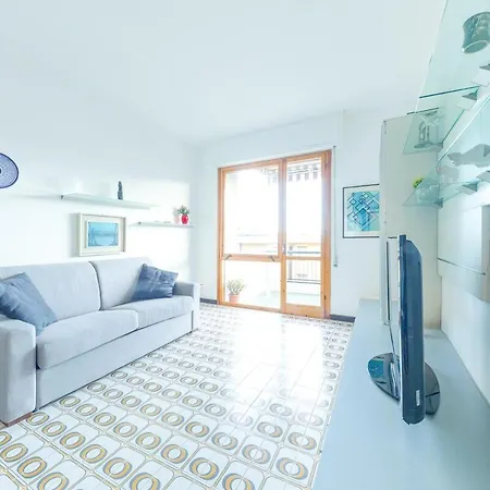 Portofino - Near The Sea, Pool -tennis - Wifi Apartment *